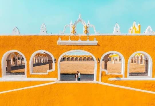 Arcos coloniales de Izamal, la Ciudad Amarilla